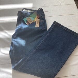 DKNY Size 4reg..Stretch  DenimJeans.